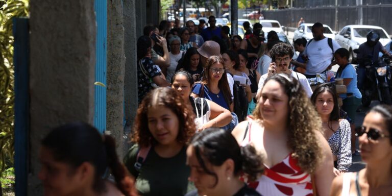 Professores Participam da Primeira Edição da Prova Nacional Docente: Um Marco na Educação Brasileira Imagem do artigo