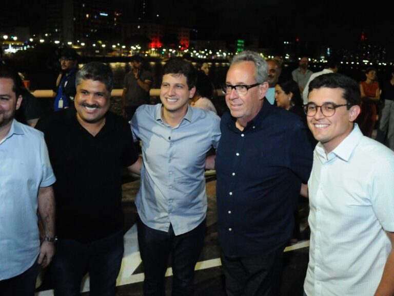 A Disputa pelo Poder: Legislativo e Executivo de Pernambuco em Conflito