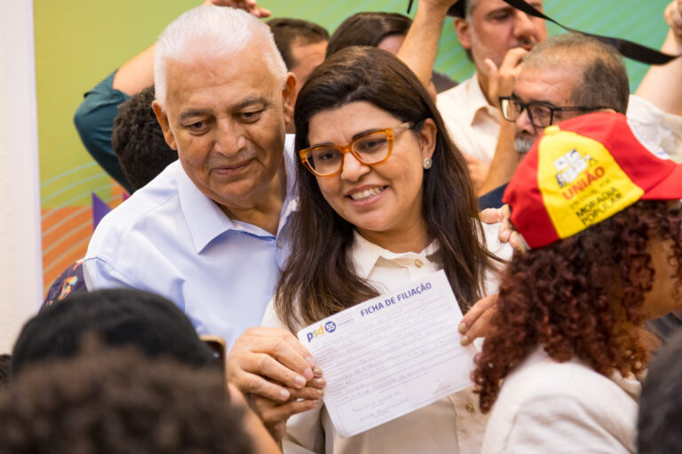 Amanda Rodrigues se junta ao PSD e fortalece cenários políticos em Pernambuco
