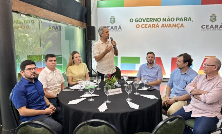 Elmano de Freitas apresenta balanço positivo de 2025 e planeja 2026