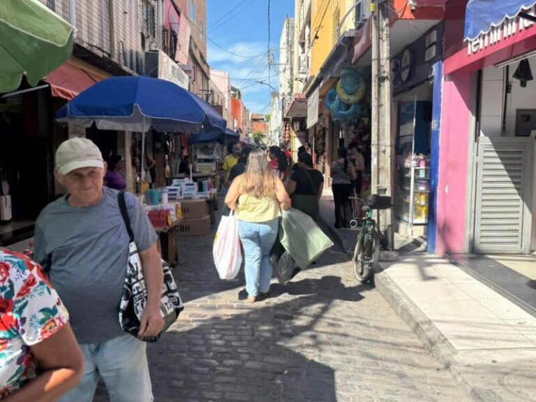 Funcionamento de Serviços e Comércio no Recife e RMR Durante o Natal