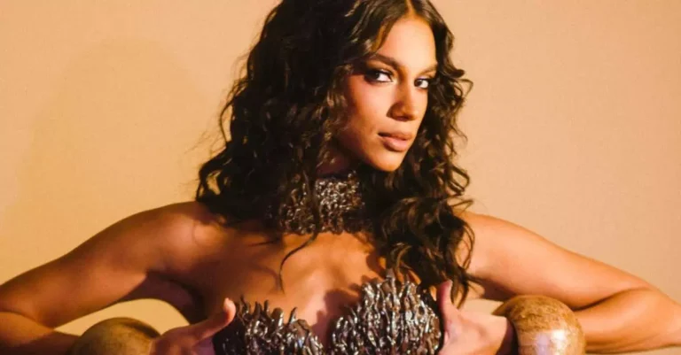 Alane Dias Inova com Figurino Criativo de Cola Quente em Ensaio da Grande Rio