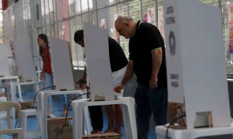 Crescimento do Eleitorado: TSE Registra Mais de 155 Milhões de Eleitores Aptos para Votar Crescimento do Eleitorado: TSE Registra Mais de 155 Milhões de Eleitores Aptos para Votar