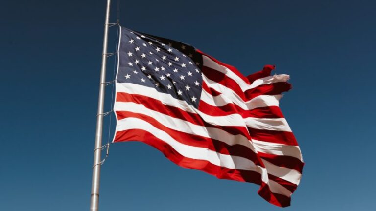 Crise Agrícola nos EUA: Desafios Crescentes para a Economia Rural