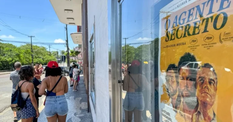 Descubra Recife com Tours Inspirados em 'O Agente Secreto'