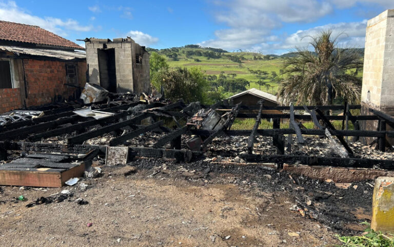 Incêndio em Painel: Vítimas não eram da mesma família, revela apuração