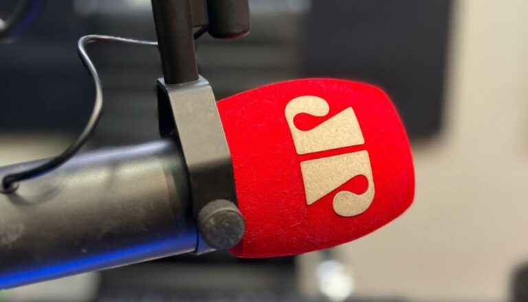 Jovem Pan Joinville Amplia Cobertura Política em 2026 | Informações Que Fazem a Diferença