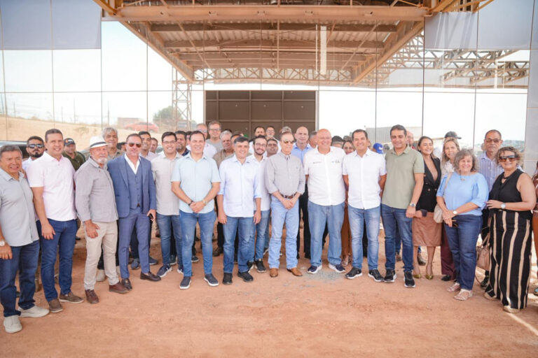 Lula e Eduardo da Fonte visitam Hospital de Amor em Garanhuns e promovem saúde no interior