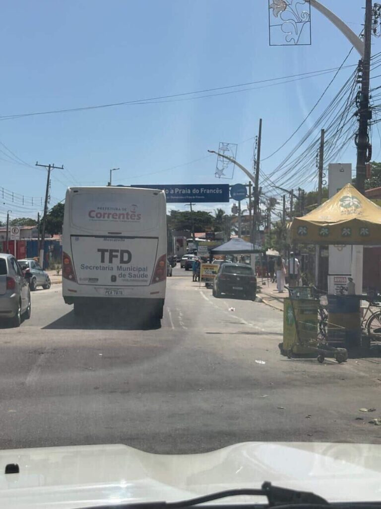 Ônibus da Saúde de Correntes-PE Flagrado em Praia de Alagoas: Entenda o Caso