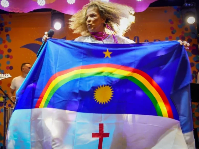 RioMar de Folia: Nádia Maia Agita o Carnaval em Recife