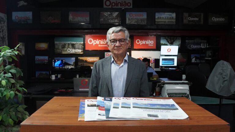 Secretário do Ceará Defende Empréstimos e Responde Críticas da Oposição