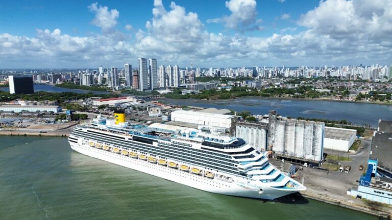 Turismo em Alta: Dois Cruzeiros Chegam ao Porto do Recife Esta Semana