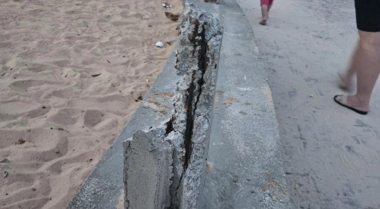 Vergalhões Expostos em Boa Viagem: Moradores Exigem Ação da Emlurb