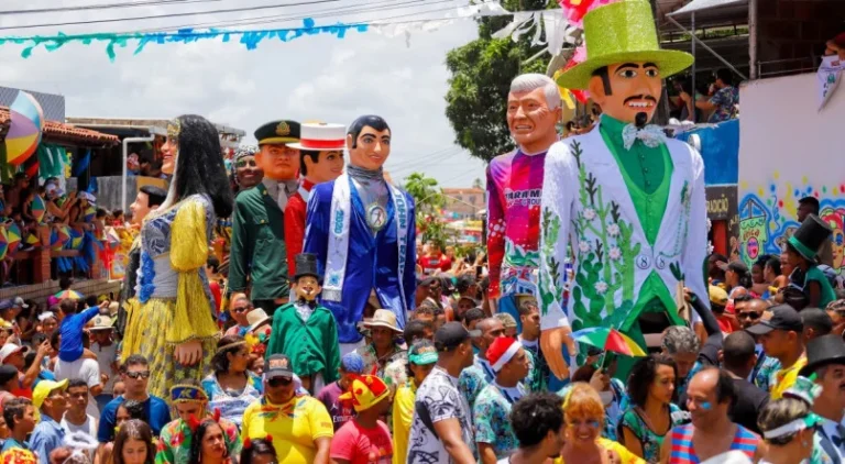 30 Blocos Imperdíveis do Carnaval 2026 em Olinda e Recife