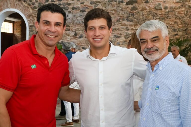 Alinhamento Político: João Campos e Petistas Fortalecem Laços