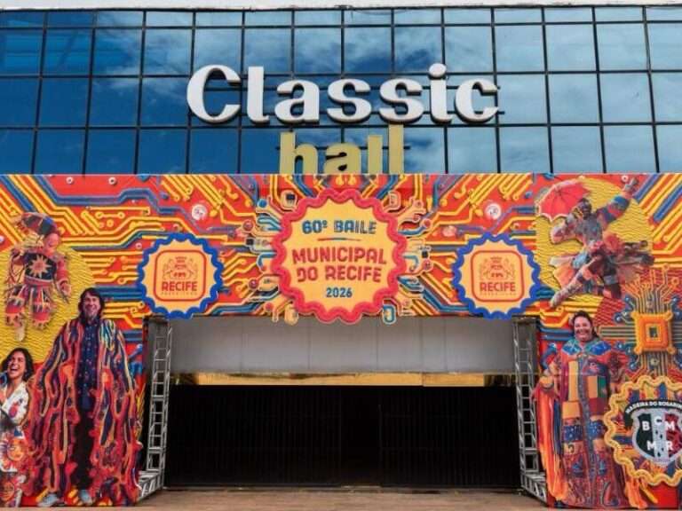 Baile Municipal do Recife: Carlinhos Brown Faz Sua Estreia em Grande Estilo