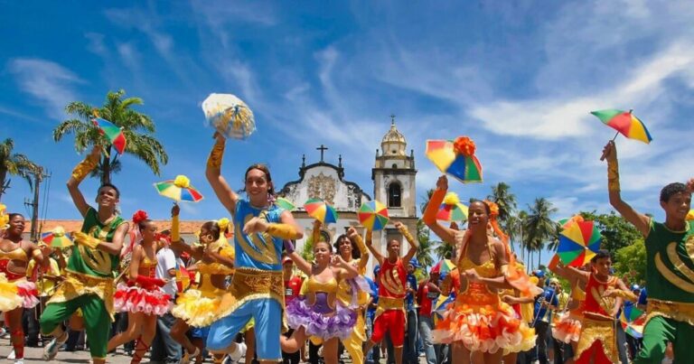 Carnaval de Pernambuco Registra 2,8 Milhões de Turistas e R$ 3,7 Bilhões em Receita