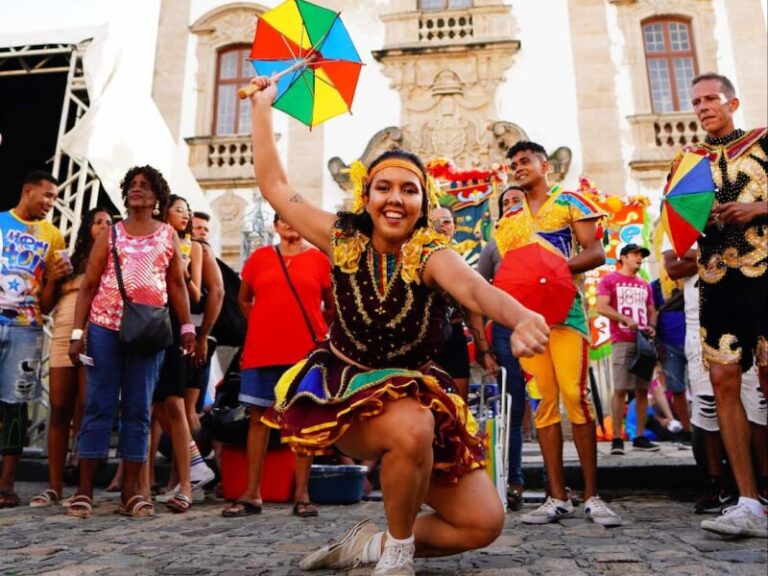Carnaval no Recife: Prefeitura realiza blitze em hotéis para turistas