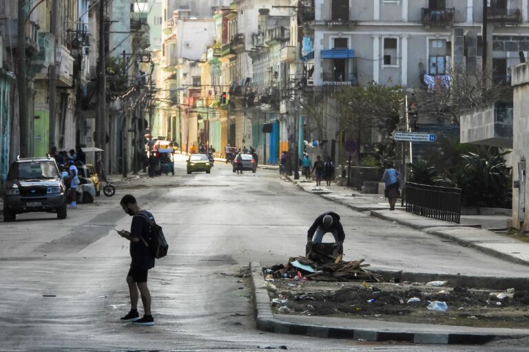 Crise de Combustível em Cuba: Impactos no Transporte e no Turismo