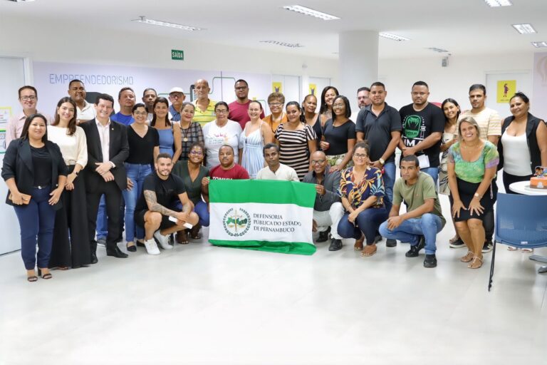 Curso de Defensoras e Defensores Populares: Últimos Dias para Inscrição no Recife Curso de Defensoras e Defensores Populares: Últimos Dias para Inscrição no Recife