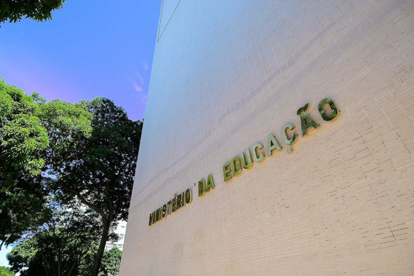 Cursos Gratuitos de Inteligência Artificial: Inscrições Abertas pelo MEC Cursos Gratuitos de Inteligência Artificial: Inscrições Abertas pelo MEC