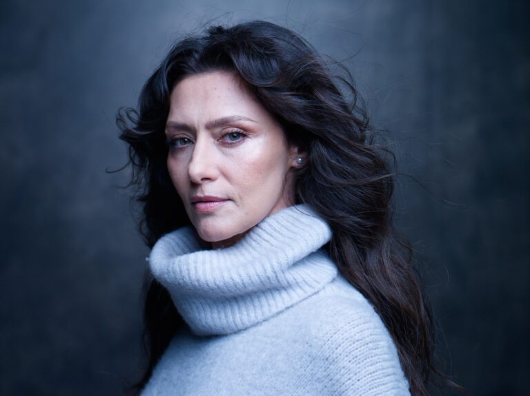 Jairo Goldflus: O Fotógrafo por Trás das Imagens Virais de Sua Filha Manuela