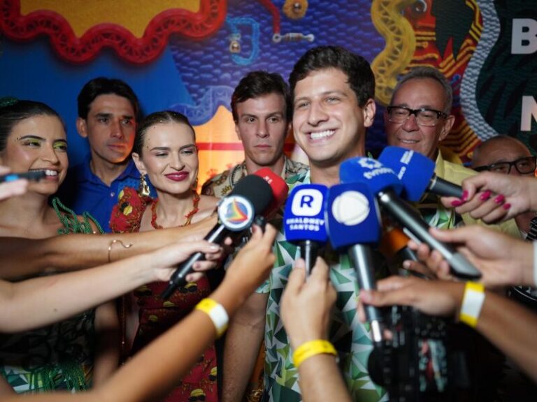 João Campos Lidera Baile Municipal do Recife e Reúne Aliados Estratégicos