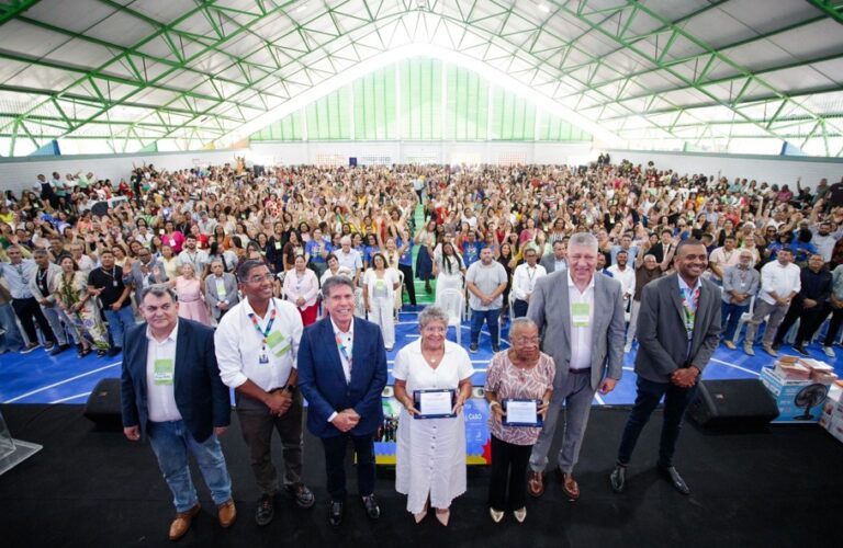 Lula Cabral Inaugura Ano Letivo no Cabo com Foco em Educação e Ações Legislativas