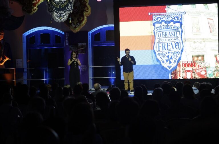 O Brasil que Toca Frevo: Uma Celebração Vibrante da Cultura Pernambucana