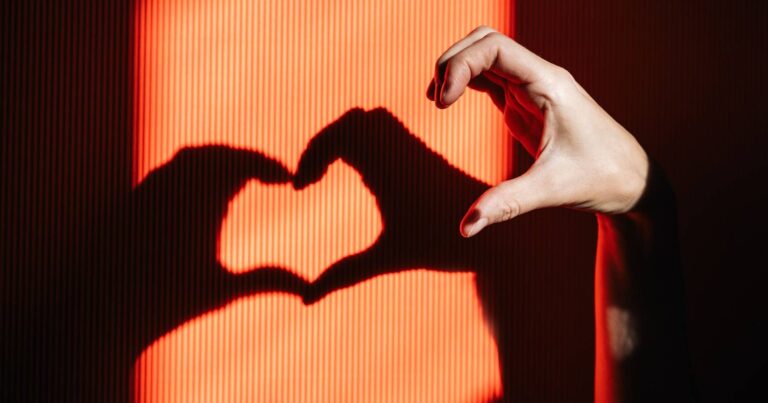 Os Signos Mais Propensos a Encontrar o Amor em 2026: Veja se o Seu Está na Lista!