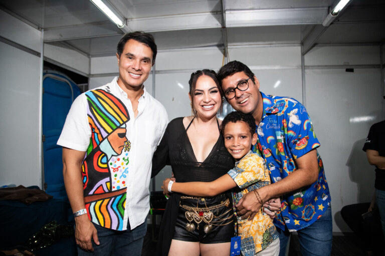 Raphaela Santos Brilha na Quarta Noite do Carnaval 2026 em Camaragibe
