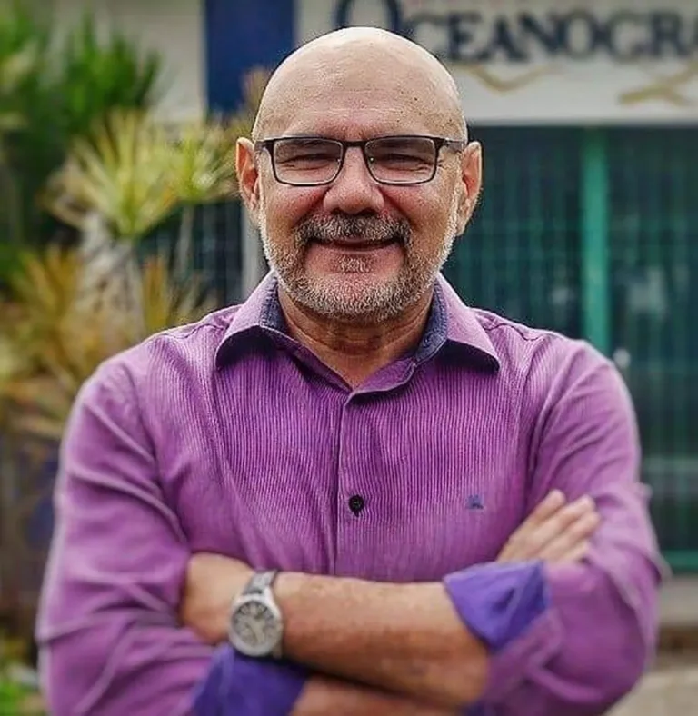 Reitor da UFPE Anuncia Pré-Candidatura ao Governo de Pernambuco