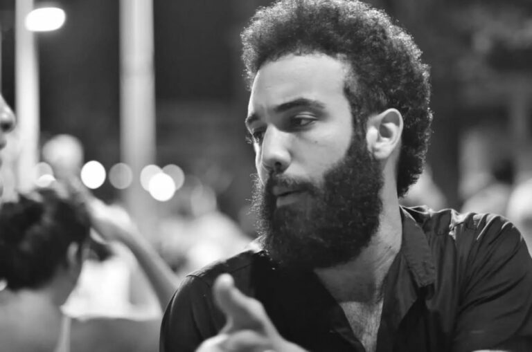 Tiago West: O Poeta Visual que Encantou Recife aos 40 Anos