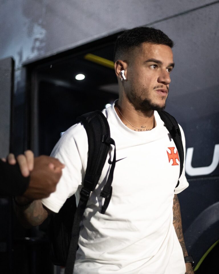 Atletas Antecipam Pausas na Carreira em Nome da Saúde Mental Atletas Antecipam Pausas na Carreira em Nome da Saúde Mental