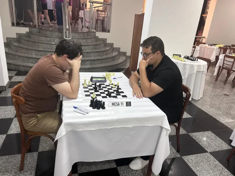 Atletas de Muzambinho Brilham no Campeonato Nacional de Xadrez em Poços de Caldas