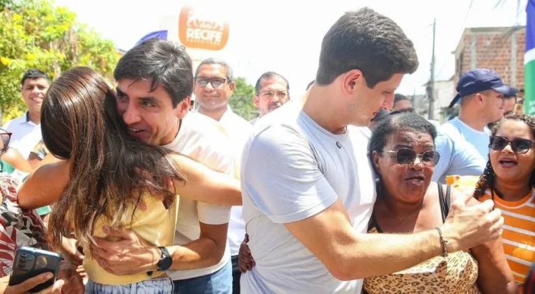 Carlos Costa: Pré-Candidato a Vice-Governador de Pernambuco Acompanha João Campos em Atividades Carlos Costa: Pré-Candidato a Vice-Governador de Pernambuco Acompanha João Campos em Atividades