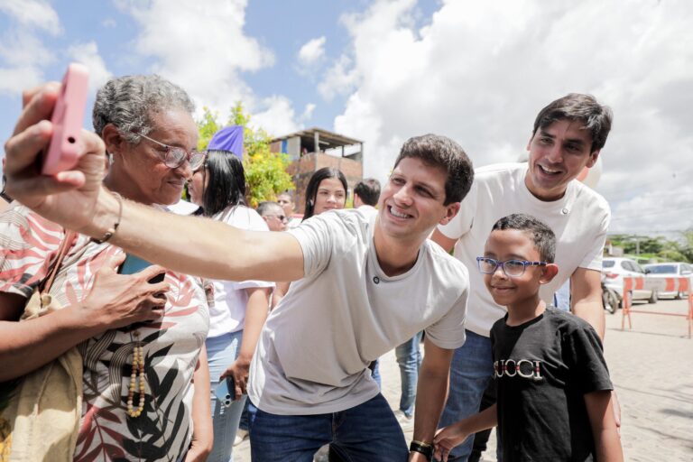 Carlos Costa se Alinha a João Campos em Nova Agenda Política no Recife