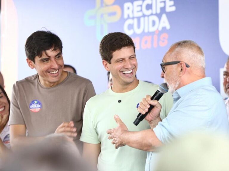 Carlos Costa se Junta a João Campos em Lançamento de UPA-E no Recife Carlos Costa se Junta a João Campos em Lançamento de UPA-E no Recife