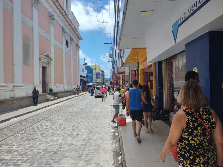 Comércio do Centro de Recife Opera em Horário Facultativo durante Feriado Especial