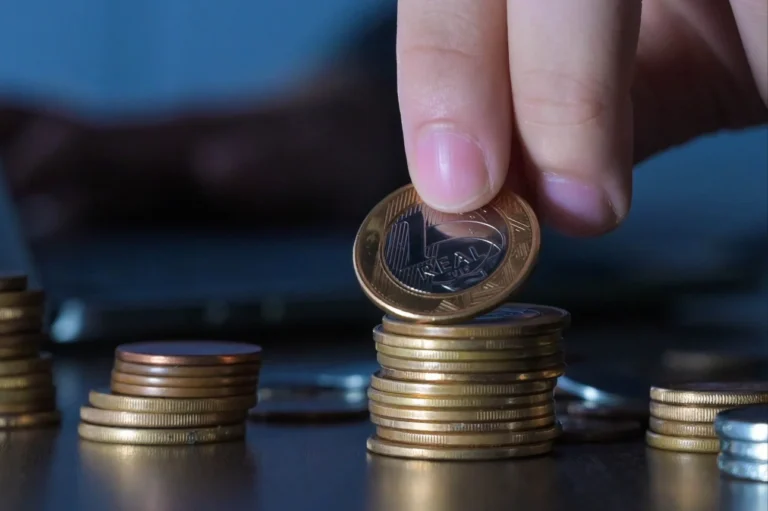 Copom Reduz Taxa Selic em 0,25 ponto: Entenda o Impacto da Decisão e as Incertezas Globais