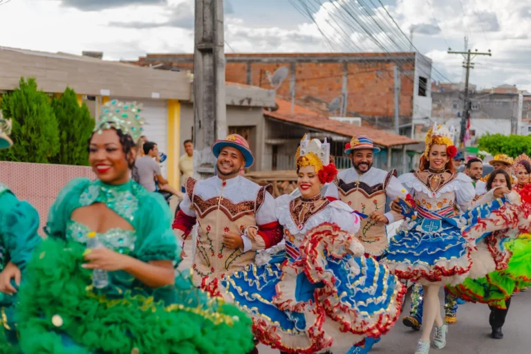 Cultura Popular em Festa: Projeto Perambulando Agita Brejo da Madre de Deus