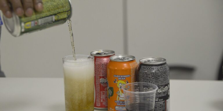 Fatores Sociais Influenciam Consumo de Alimentos Ultraprocessados entre Crianças