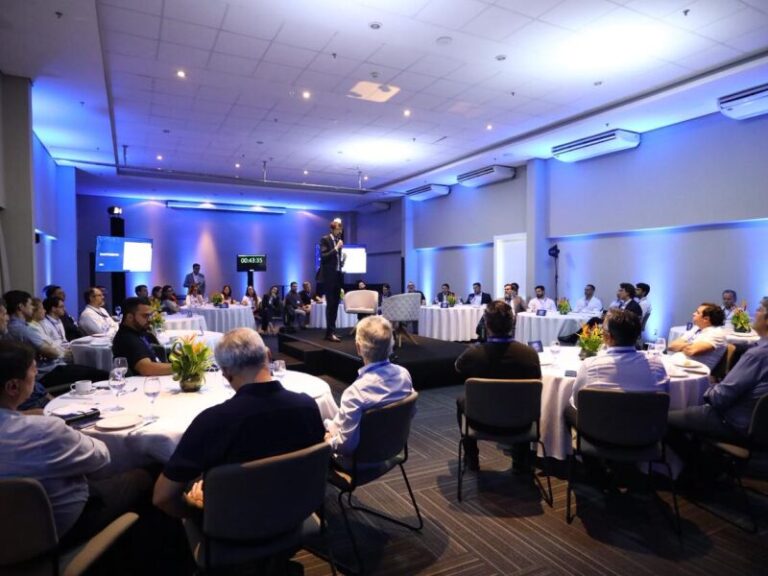 Fernando Schüler Discute Desafios Políticos e Econômicos do Brasil no LIDE Pernambuco