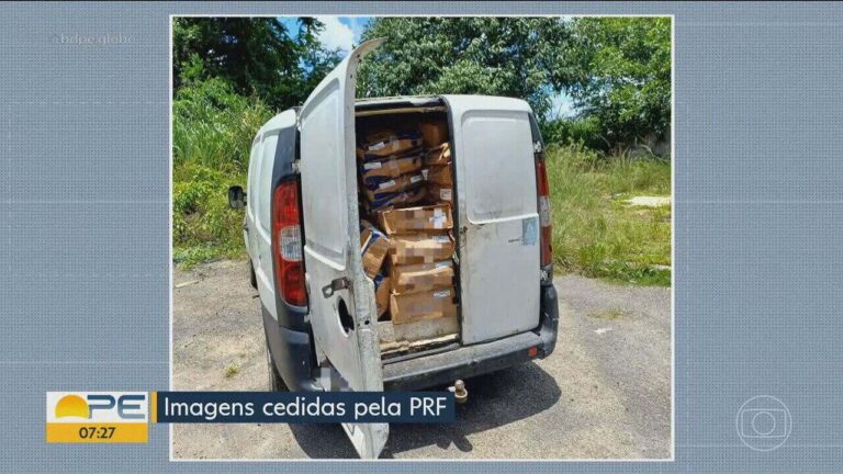 Furgão Flagado Transportando Pescados sem Refrigeração em Recife