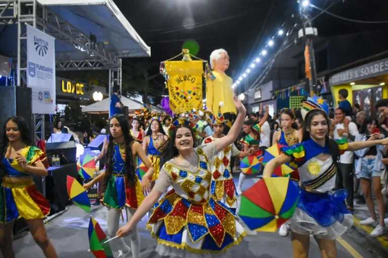 Gravatá Revive o Carnaval: Evento Lotado Impulsiona Cultura e Economia Criativa