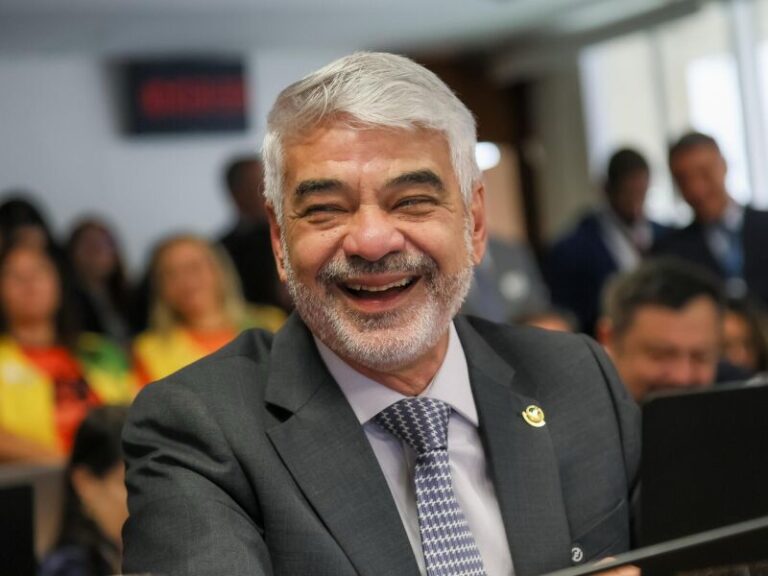 Humberto Costa Recebe Título de Cidadão do Recife em Sessão Solene