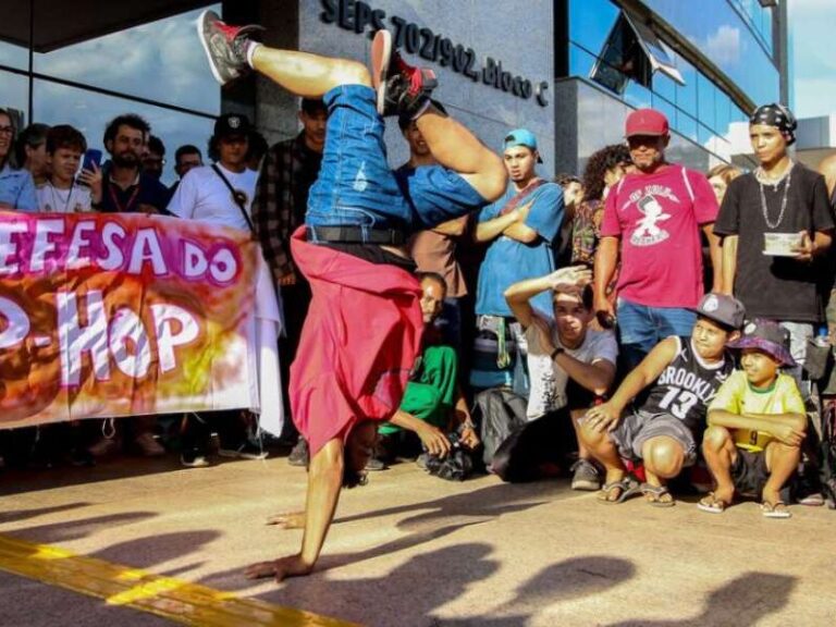 Inscrições Abertas para Editais da Aldir Blanc: Mais de R$ 10 Milhões para Cultura no Recife Inscrições Abertas para Editais da Aldir Blanc: Mais de R$ 10 Milhões para Cultura no Recife