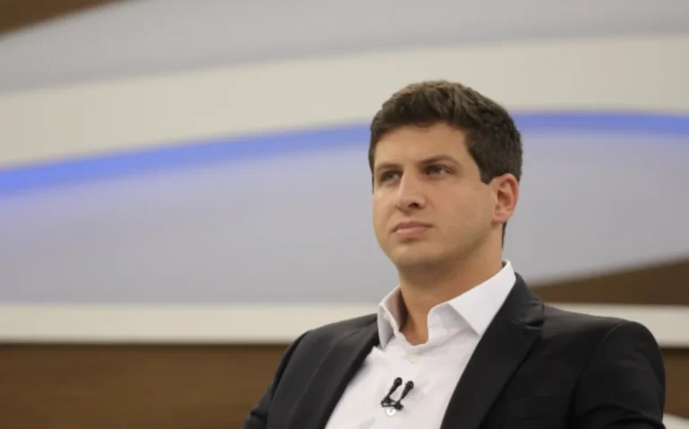 João Campos Intensifica Articulações Políticas para Segurar Aliados em Pernambuco