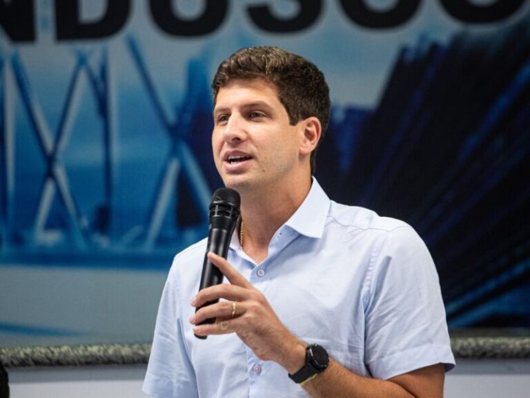 João Campos: "Quem saiu de casa não votou em mim para colocar dificuldade"