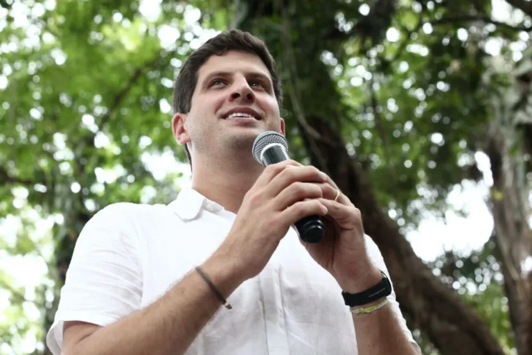 João Campos se despede da Prefeitura do Recife com grandes entregas